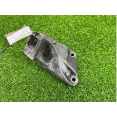 Кронштейн двигателя