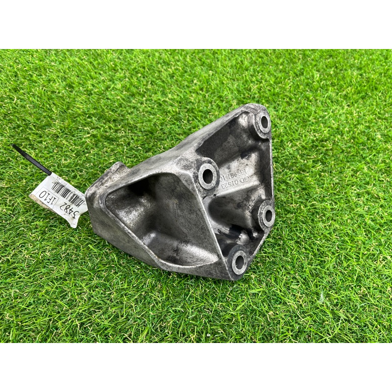 Кронштейн двигателя (кронштейны двигателя) BMW 5-series F10 2013 N63B44 22116777622