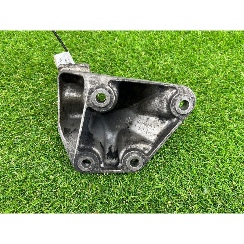 Кронштейн двигателя (кронштейны двигателя) BMW 5-series F10 2013 N63B44 22116777622