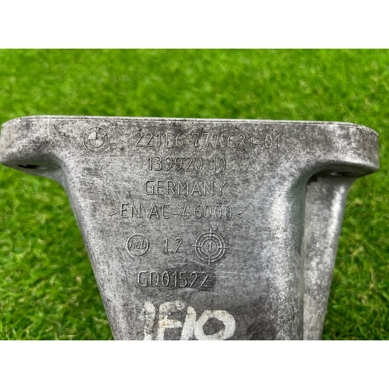 Кронштейн двигателя (кронштейны двигателя) BMW 5-series F10 2013 N63B44 22116777621