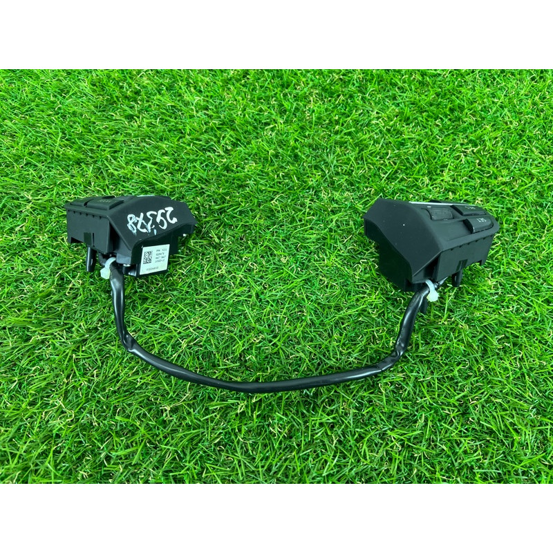 Кнопки руля (электрика / кнопки) BMW 5-series F10 2011 N63B44 61319229479