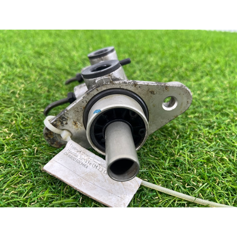 Главный тормозной цилиндр (тормозная система) Hyundai Santa Fe CM 2009 2.2 CRDI 585102B930