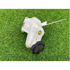 Бачок тормозной жидкости