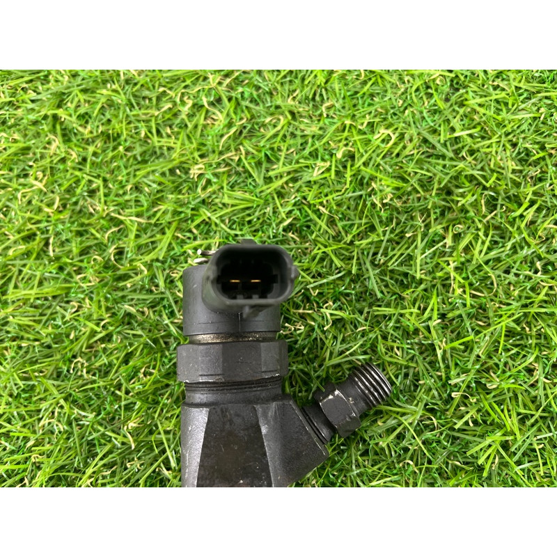 Форсунка топливная (топливная система) Opel Insignia A 2009 2.0 DTH 55566050