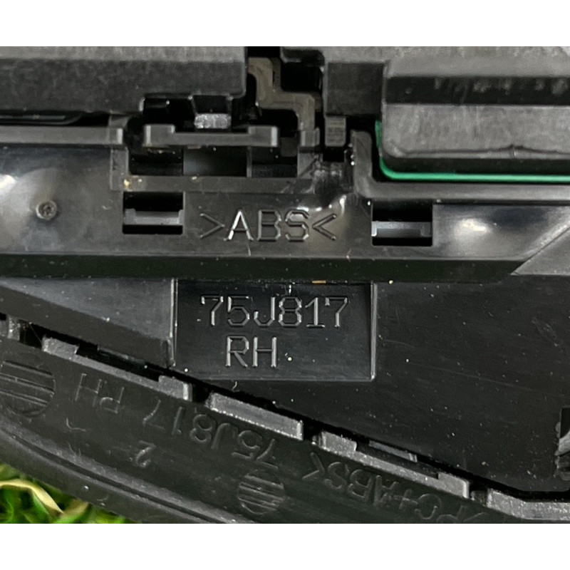 Кнопки руля (электрика / кнопки) Subaru Forester SK 2019 2.5 83154SJ470