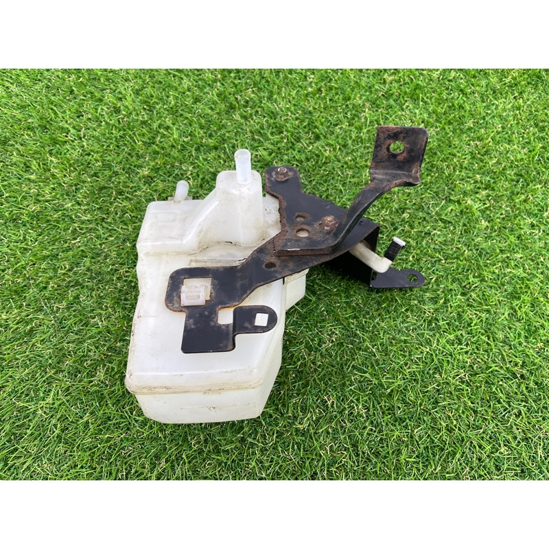 Бачок тормозной жидкости (тормозная система) Toyota Prius XW20 4722047030