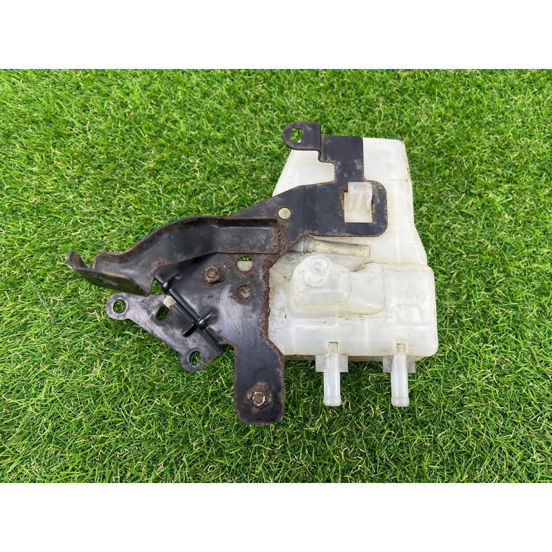 Бачок тормозной жидкости (тормозная система) Toyota Prius XW20 4722047030