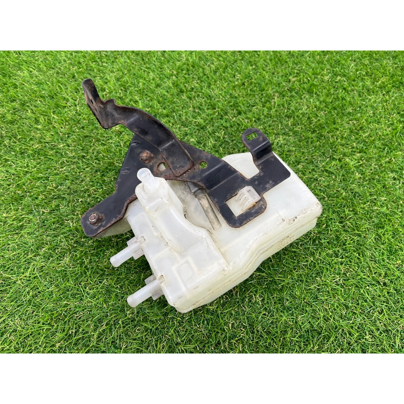 Бачок тормозной жидкости (тормозная система) Toyota Prius XW20 4722047030