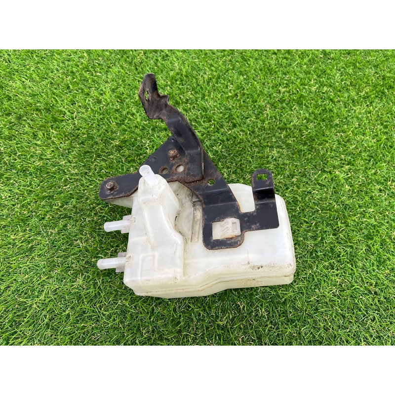 Бачок тормозной жидкости (тормозная система) Toyota Prius XW20 4722047030