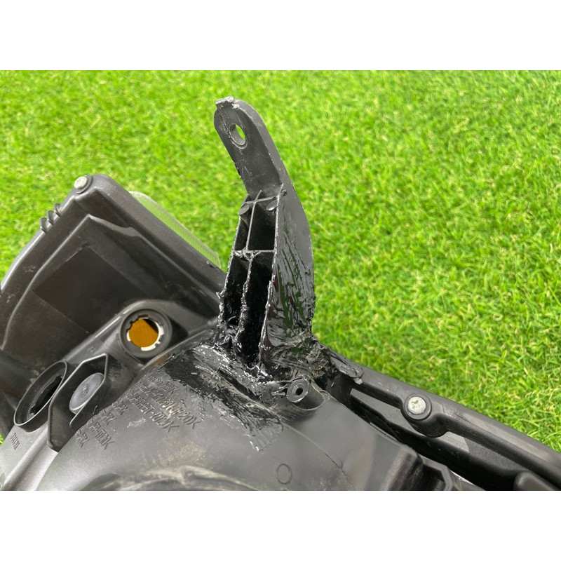 Фара (оптика) Toyota 4Runner N280