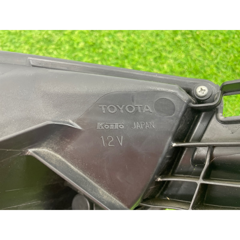 Фара (оптика) Toyota 4Runner N280