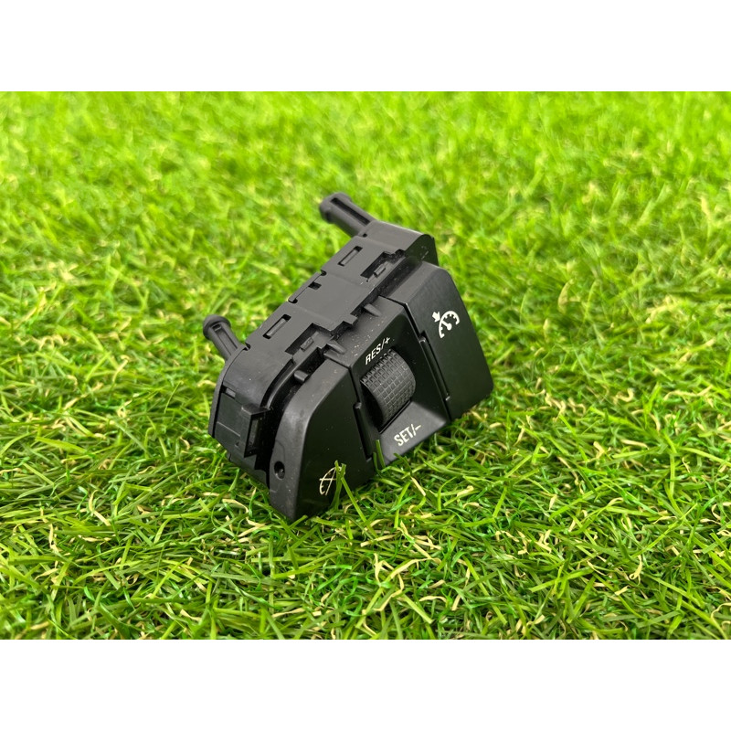 Кнопки руля (электрика / кнопки) Opel Insignia A 2009 2.0 DTH 13293155