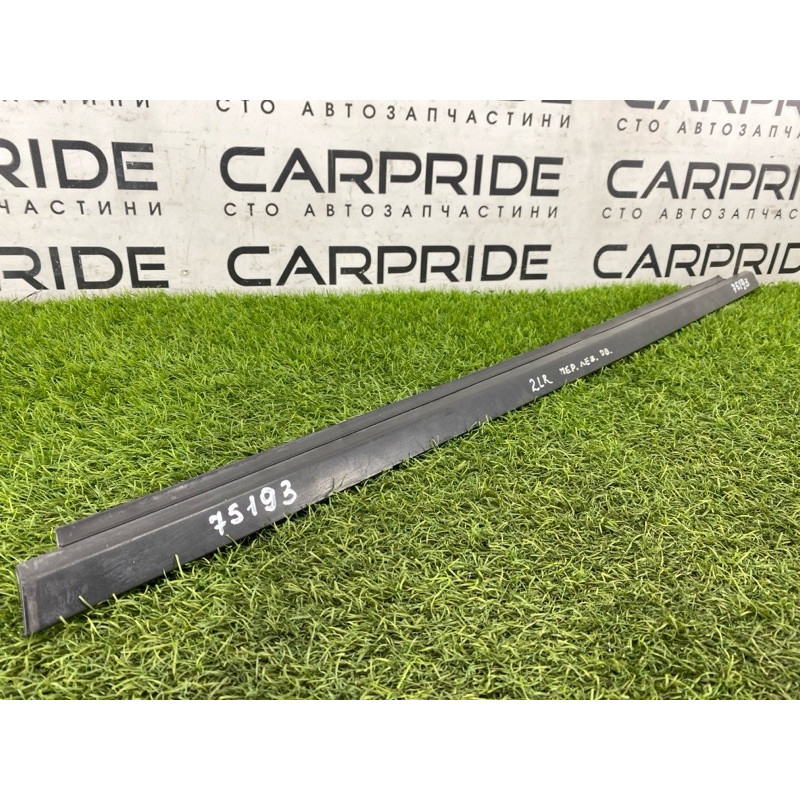 Молдинг стекла (кузов и элементы) LAND ROVER Range Rover P38 1996 4.6 Lucas ALR3147