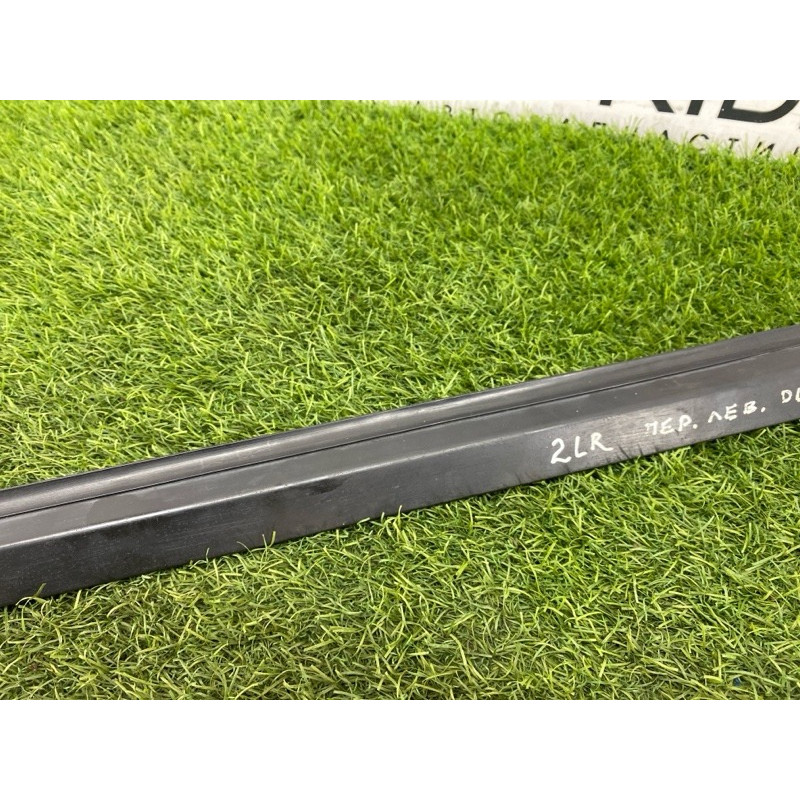 Молдинг стекла (кузов и элементы) LAND ROVER Range Rover P38 1996 4.6 Lucas ALR3147