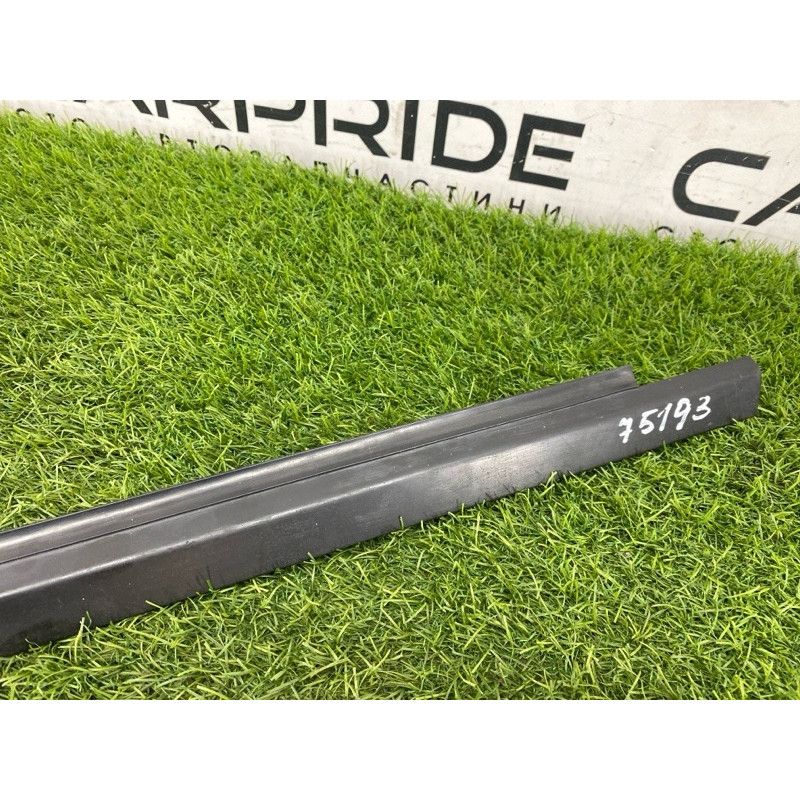 Молдинг стекла (кузов и элементы) LAND ROVER Range Rover P38 1996 4.6 Lucas ALR3147