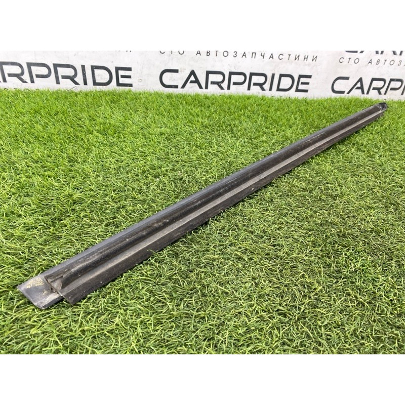 Молдинг стекла (кузов и элементы) LAND ROVER Range Rover P38 1996 4.6 Lucas ALR3147