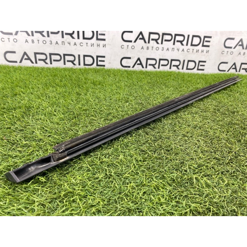 Молдинг стекла (кузов и элементы) LAND ROVER Range Rover P38 1996 4.6 Lucas ALR3147