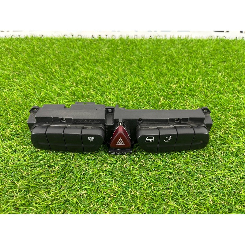 Кнопка аварийной сигнализации (электрика / кнопки) Mercedes-Benz C-class W203 1.8 M111.951 2038214658