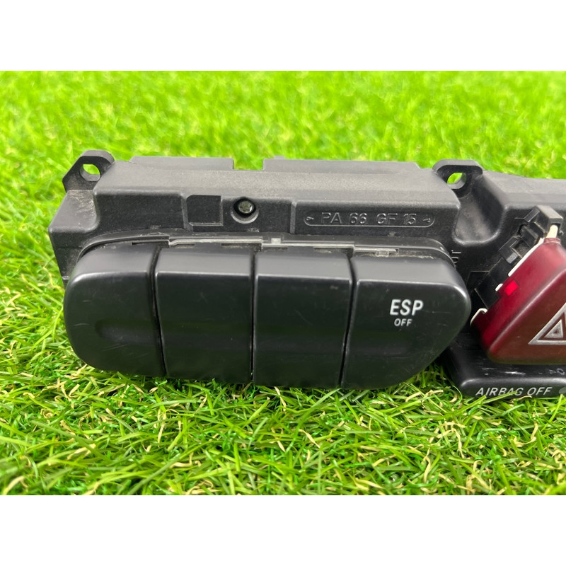 Кнопка аварийной сигнализации (электрика / кнопки) Mercedes-Benz C-class W203 1.8 M111.951 2038214658