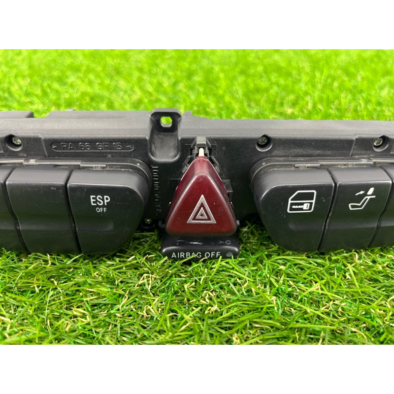 Кнопка аварийной сигнализации (электрика / кнопки) Mercedes-Benz C-class W203 1.8 M111.951 2038214658