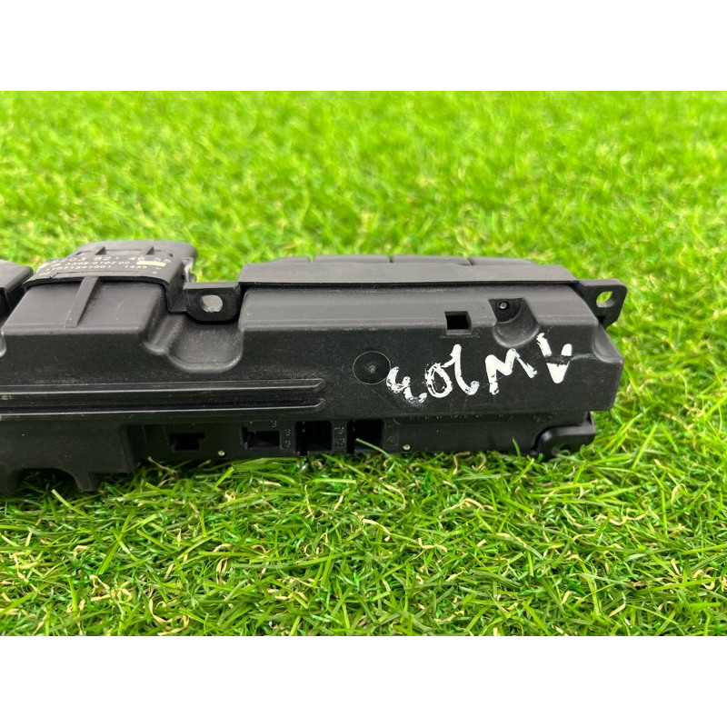 Кнопка аварийной сигнализации (электрика / кнопки) Mercedes-Benz C-class W203 1.8 M111.951 2038214658