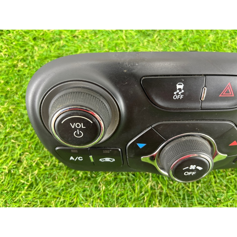 Блок управления климат-контролем (электрика / блок управления) Dodge Dart PF 2014 2.4 5091141AE