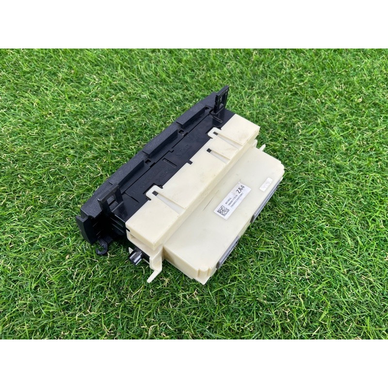 Панель управления климат-контролем (электрика / блок управления) Honda Pilot 2 79600szaa410m1