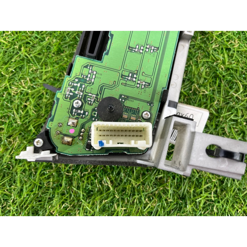 Панель управления мультимедиа (электрика / блок управления) Infiniti QX60 L50 2015 3.5 253913ja0a