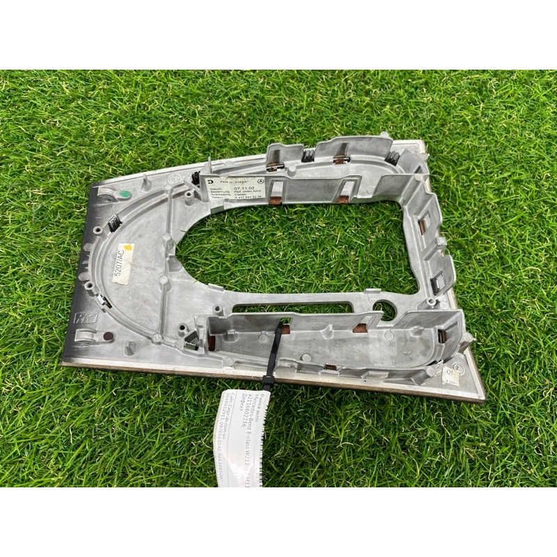 Рамка АКПП (салон) Mercedes-Benz E-class W211 2006 3.2 M112.946 a2116802236