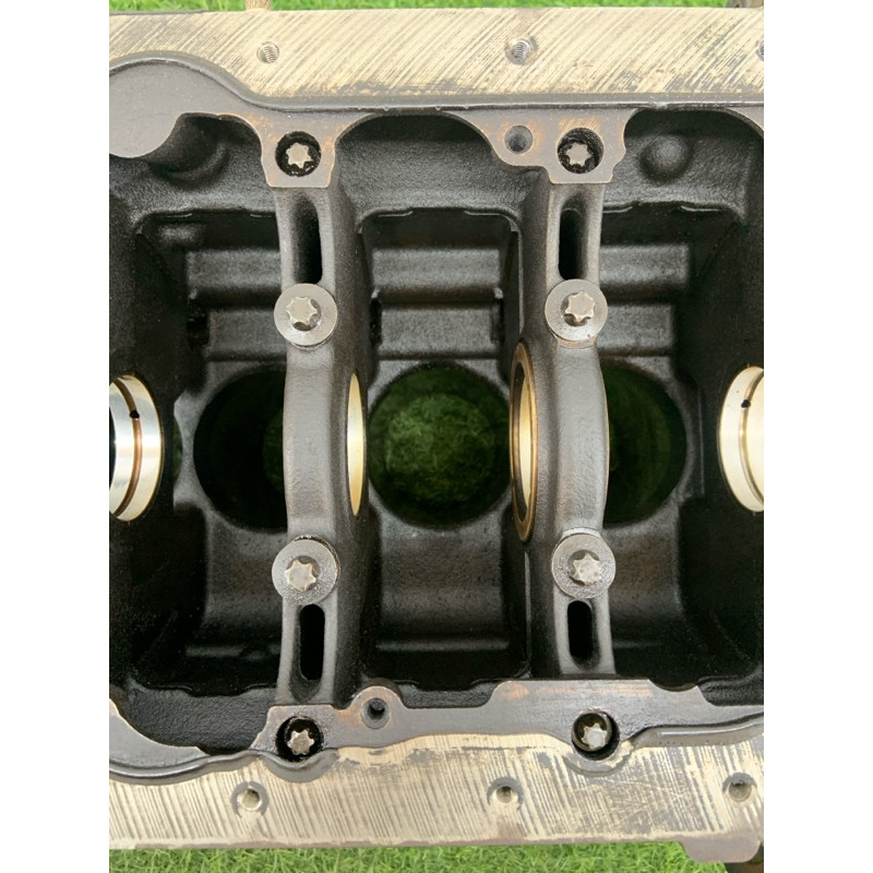 Блок цилиндров (двигатель и элементы) chevrolet Volt 1 1.4 55581779