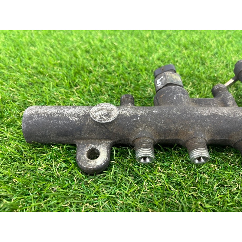 Топливная рампа (топливная система) Mazda 6 GG 2004 2.0 RF5 RF5C13GC0