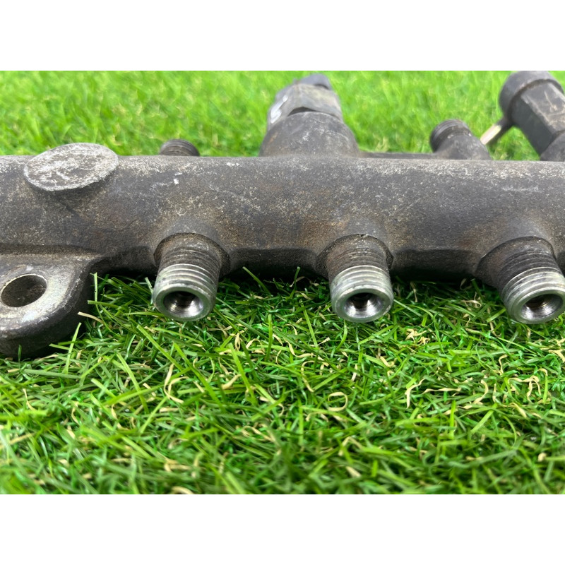 Топливная рампа (топливная система) Mazda 6 GG 2004 2.0 RF5 RF5C13GC0