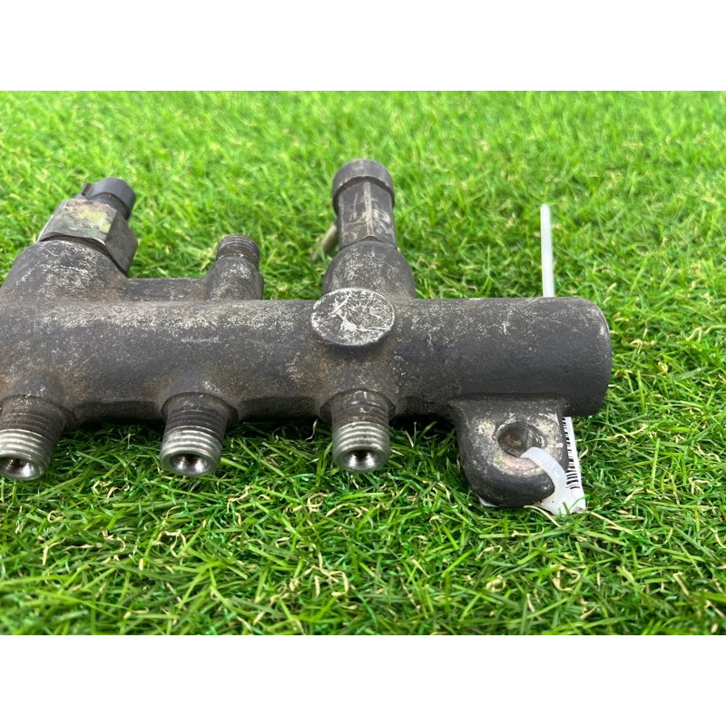 Топливная рампа (топливная система) Mazda 6 GG 2004 2.0 RF5 RF5C13GC0