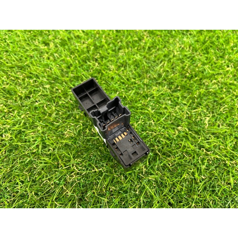 Кнопка стеклоподъемника (электрика / кнопки) Subaru Forester SJ 2016 2.5 83071sg100