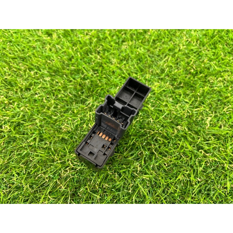 Кнопка стеклоподъемника (электрика / кнопки) Subaru Forester SJ 2016 2.5 83071sg100