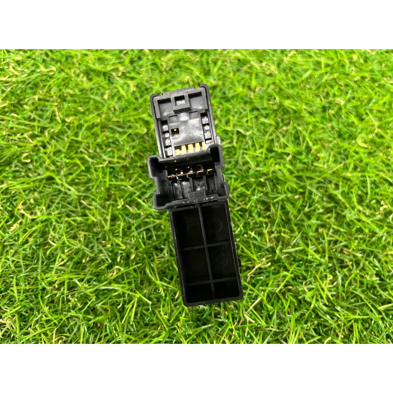 Кнопка стеклоподъемника (электрика / кнопки) Subaru Forester SJ 2014 2.5 83071sg100