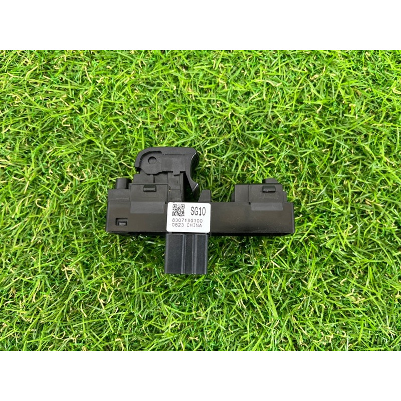 Кнопка стеклоподъемника (электрика / кнопки) Subaru Forester SJ 2014 2.5 83071sg100