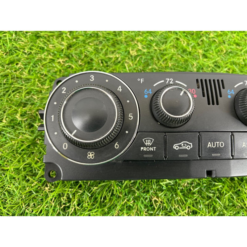 Панель управления климат-контролем (электрика / блок управления) Mercedes-Benz C-class W203 2007 3.0 A2038304285