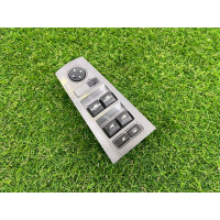 Блок кнопок стеклоподъемников