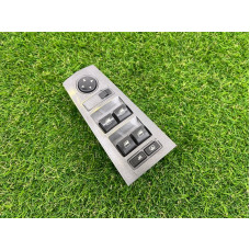 Блок кнопок стеклоподъемников