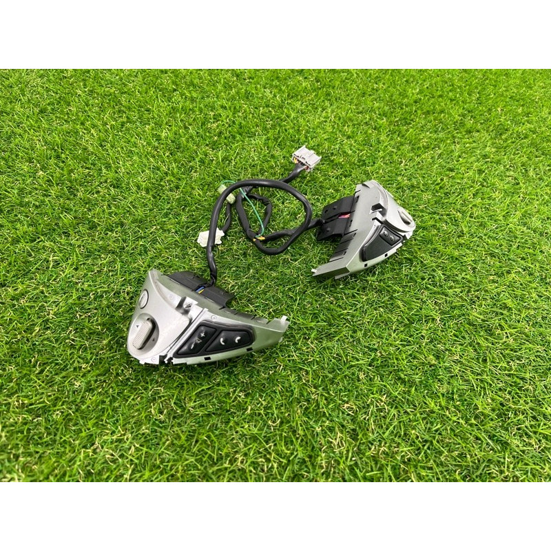 Кнопки руля (электрика / кнопки) Nissan Juke F15 2013 1.6 255501EL1A