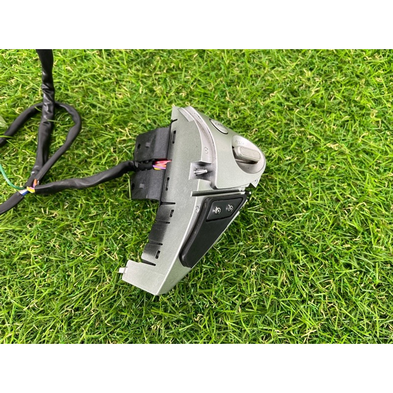 Кнопки руля (электрика / кнопки) Nissan Juke F15 2013 1.6 255501EL1A