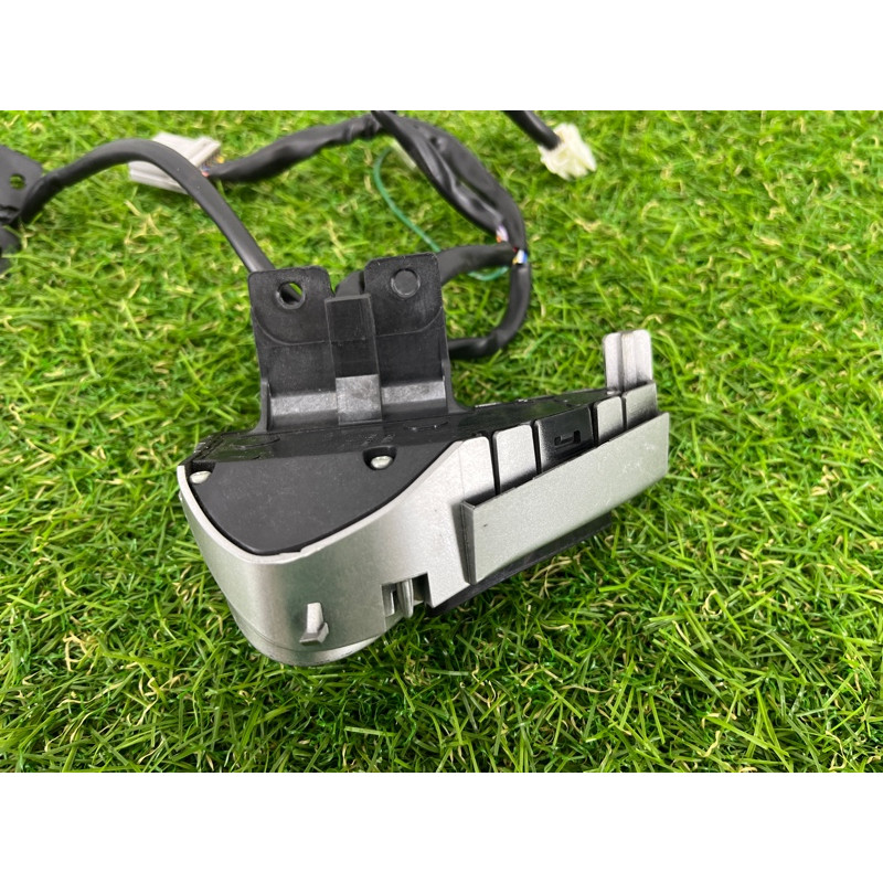 Кнопки руля (электрика / кнопки) Nissan Juke F15 2013 1.6 255501EL1A