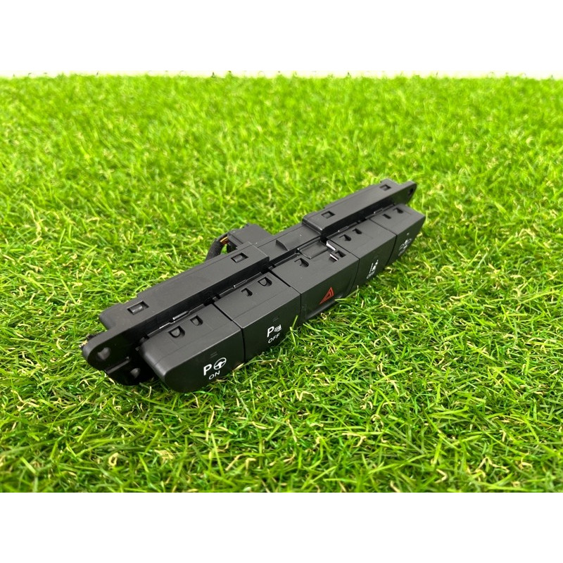 Блок кнопок (электрика / кнопки) Jeep Cherokee KL 2014 2.4 68143781AA