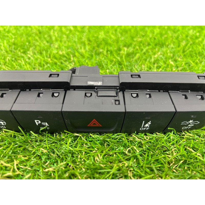 Блок кнопок (электрика / кнопки) Jeep Cherokee KL 2014 2.4 68143781AA