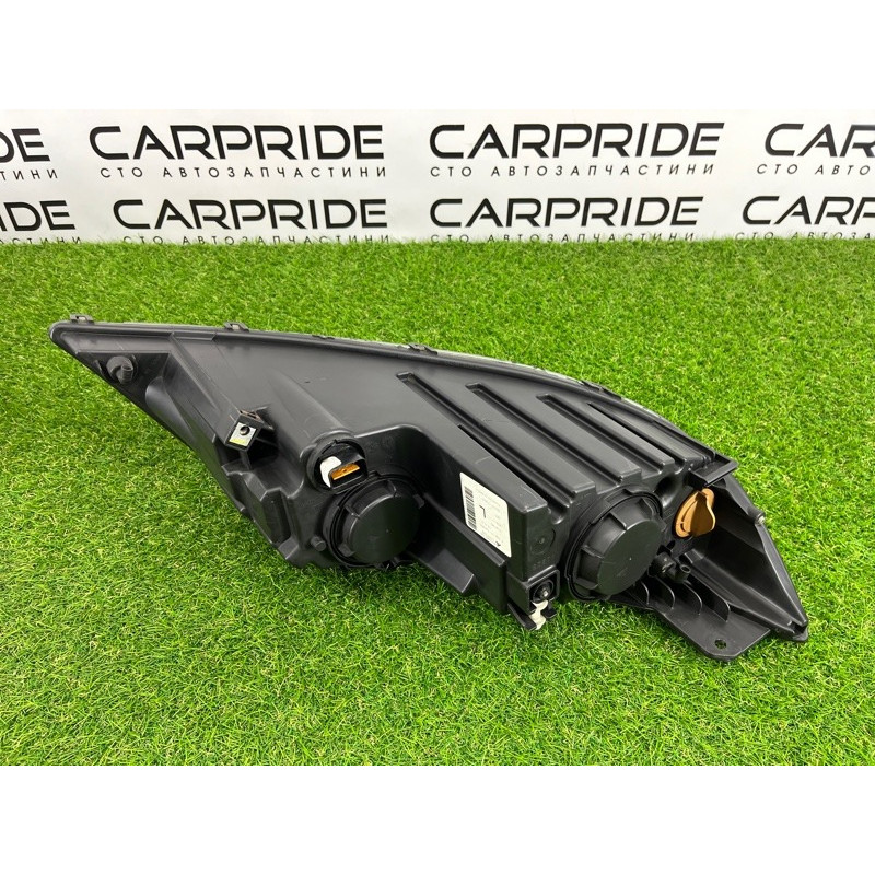 Фара (оптика) KIA Sorento UM 2013 2.4 921011U200