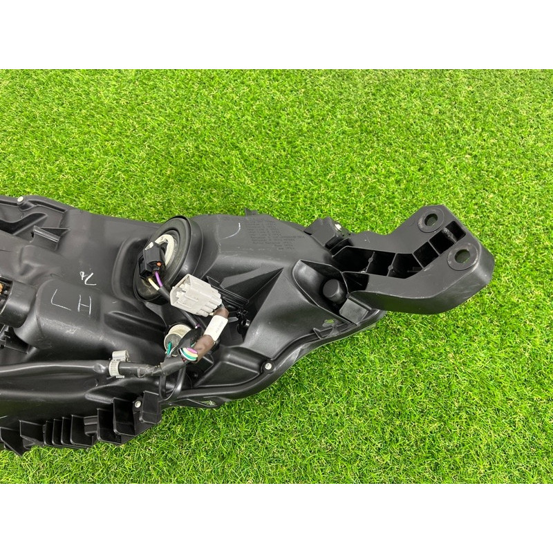 Фара (оптика) Subaru Outback BS 84001AL03A