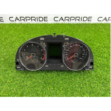 Панель приборов