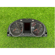 Панель приборов