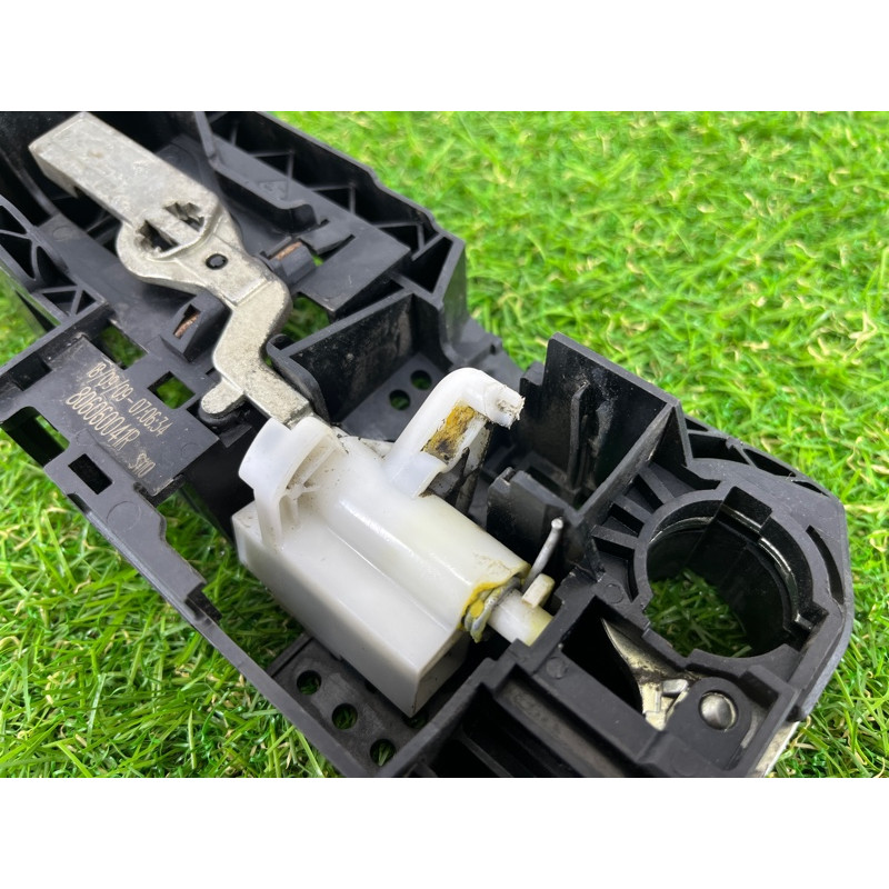 Кронштейн ручки двери (кузов и элементы) Renault Megane 3 2009 1.5 806060041R
